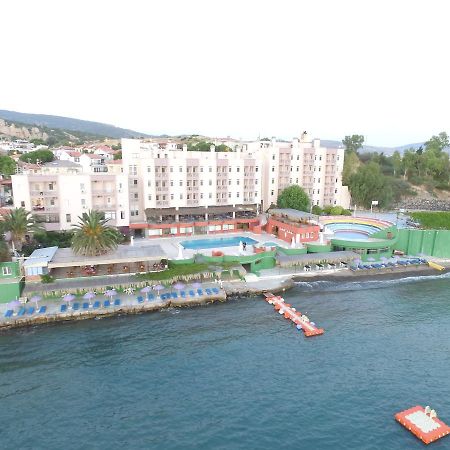 Hotel Leon Foca Exterior photo